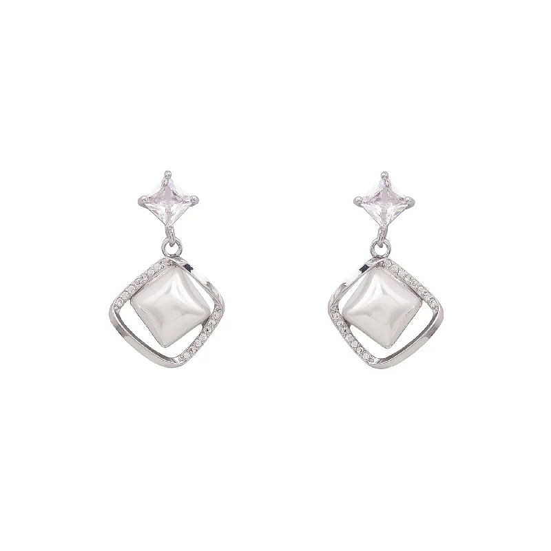 Earrings & Earrings with hoop designs-Earrings- J0601816