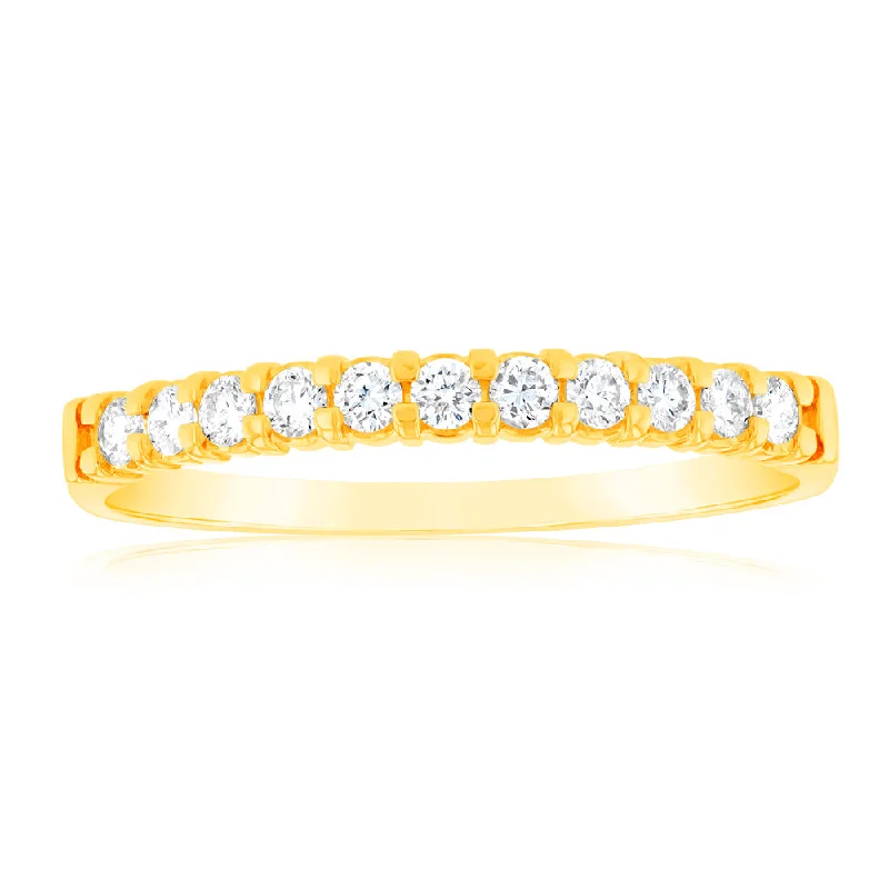 18ct Yellow Gold Ring With 1/4 Carat Diamonds