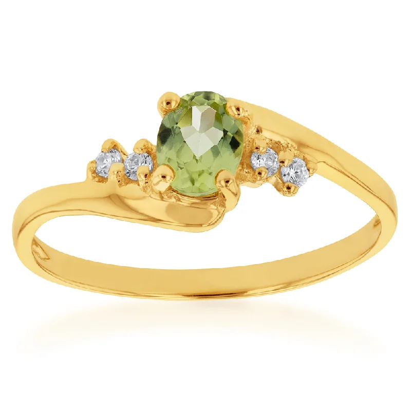 9ct Yellow Gold Peridot and Zirconia Ring