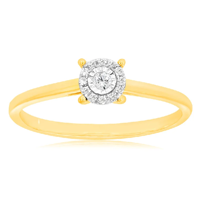 9ct Yellow Gold Ring with 13 Brilliant Diamonds